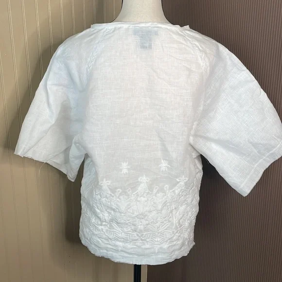 Karen Kane white embroidered 100% linen blouse size small - Picture 4 of 7